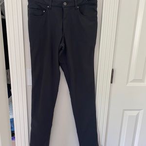 Men’s Lululemon ABC Slim Pant
